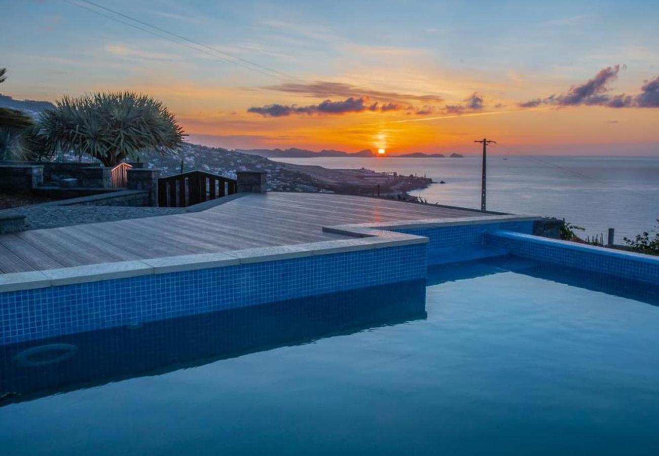 Villa Sunrise View By Madeira Sun Travel Santa Cruz  Exteriér fotografie